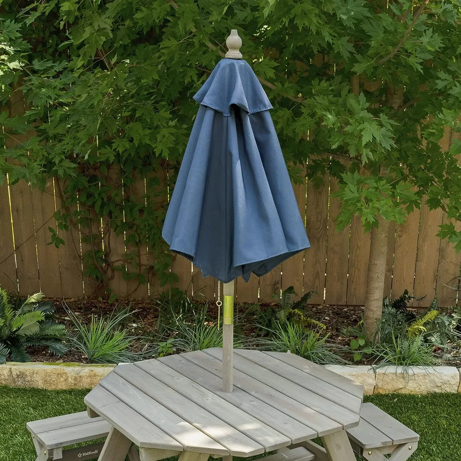 Ein achteckiges Tischhocker-Sc – Kids Outdoor Table With Umbrella Bewertung und Preis